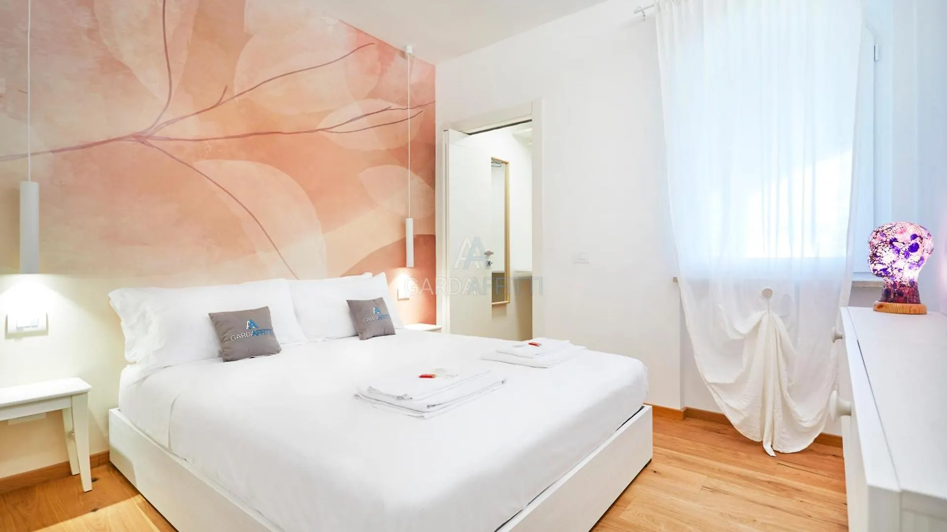 Kyoto Apartment - Eleganza Moderna Vicino Alle Meraviglie Del Garda Peschiera del Garda