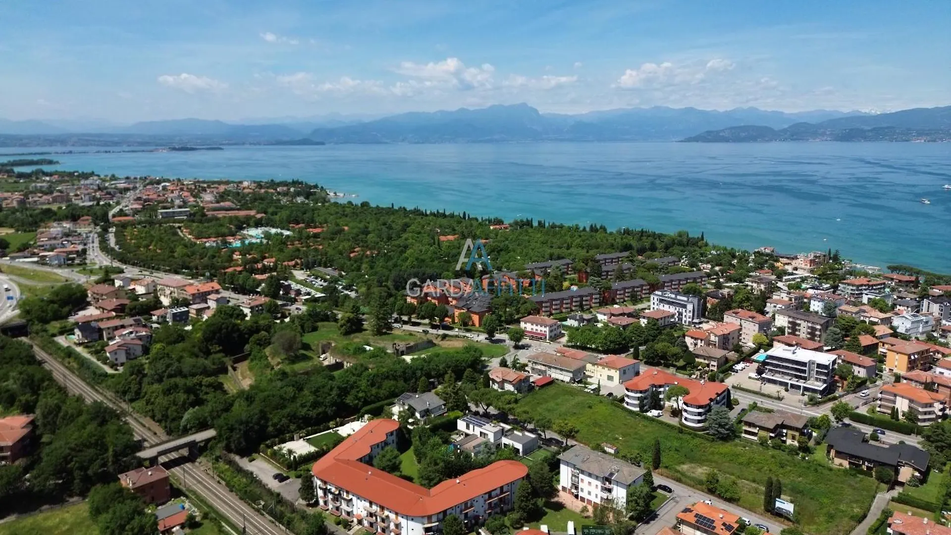 Kyoto Apartment - Eleganza Moderna Vicino Alle Meraviglie Del Garda Peschiera del Garda Italia